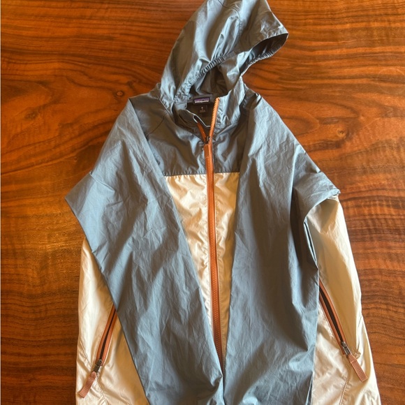Kids Patagonia Gray Hooded Windbreaker Jacket - Picture 2 of 3
